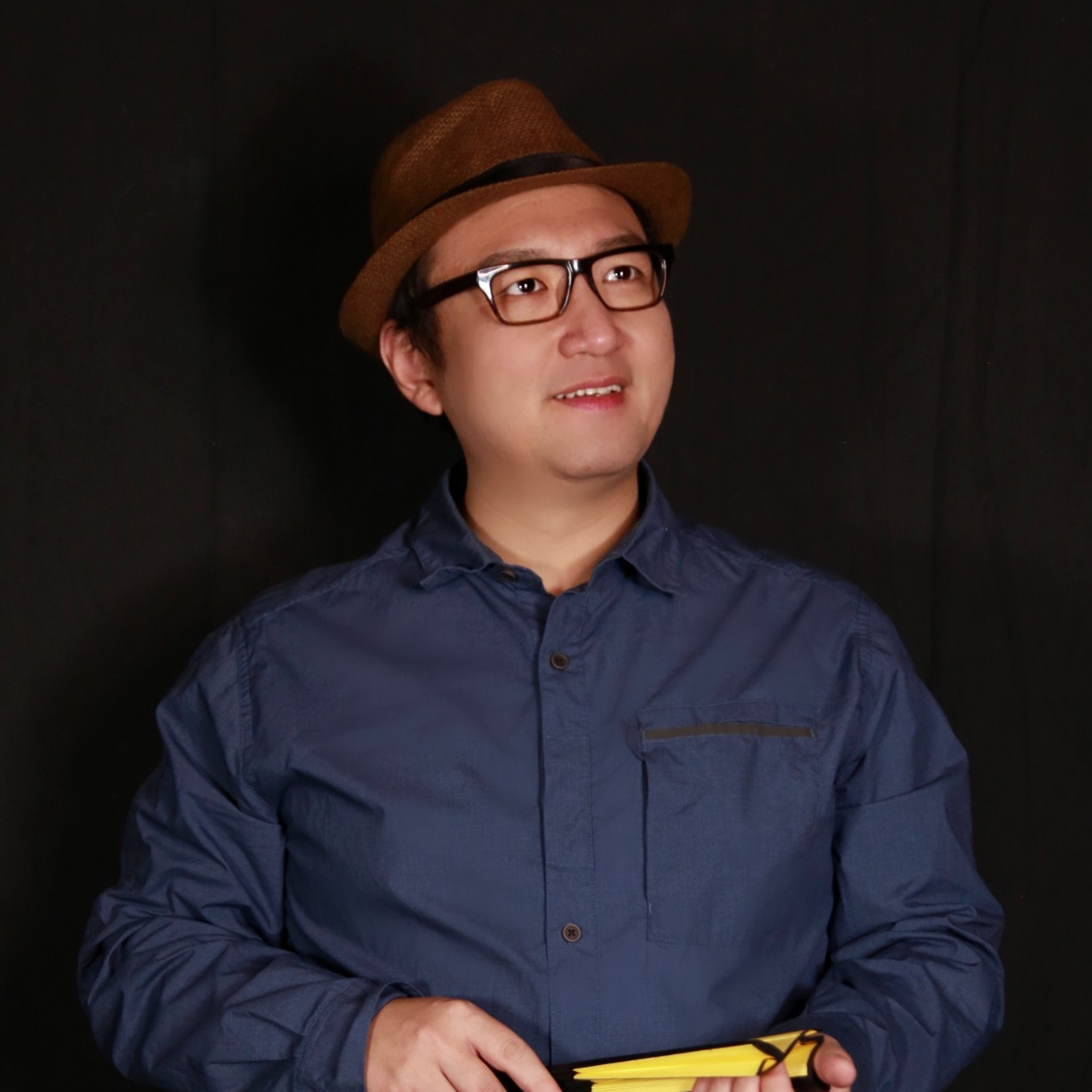 李天飞